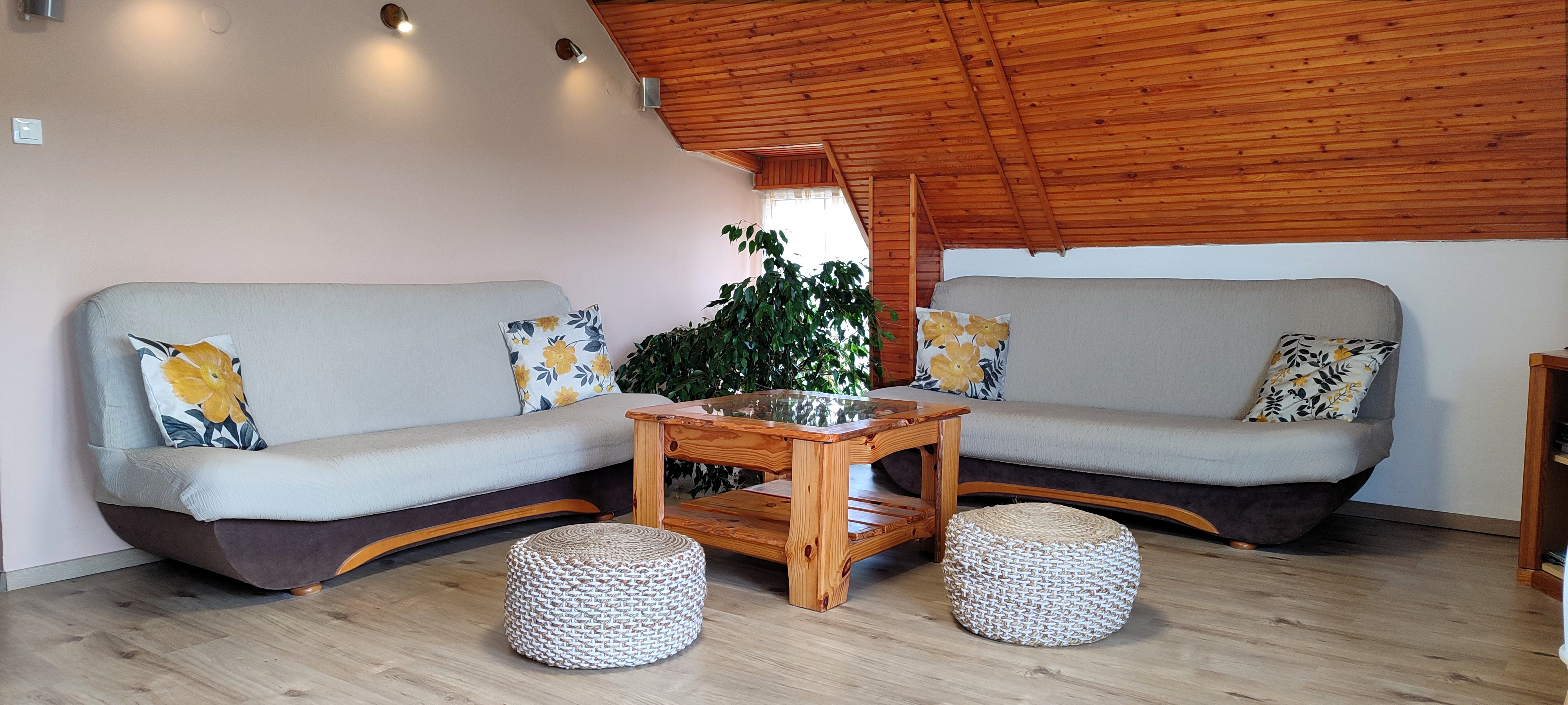 A Mókus Apartman családbarát nappali szobája