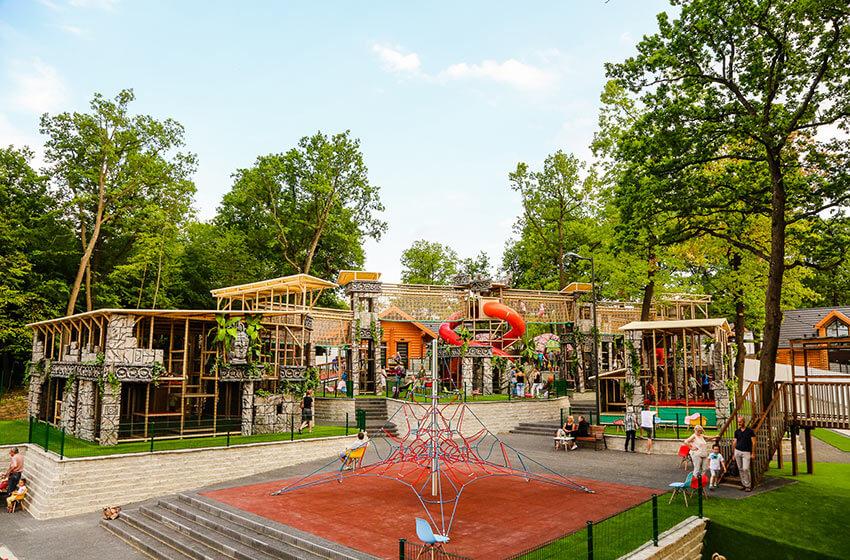 Avalon parkban együtt a család